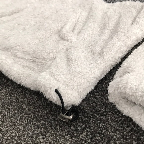 LAST ONE!! Grey Fuzzy Two Toned Zip Up Fleece - Picture 6 of 8